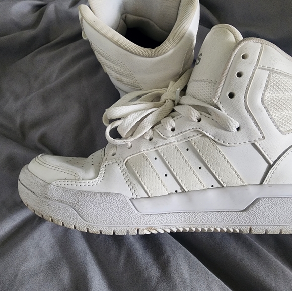 Adidas hightops - Picture 6 of 8